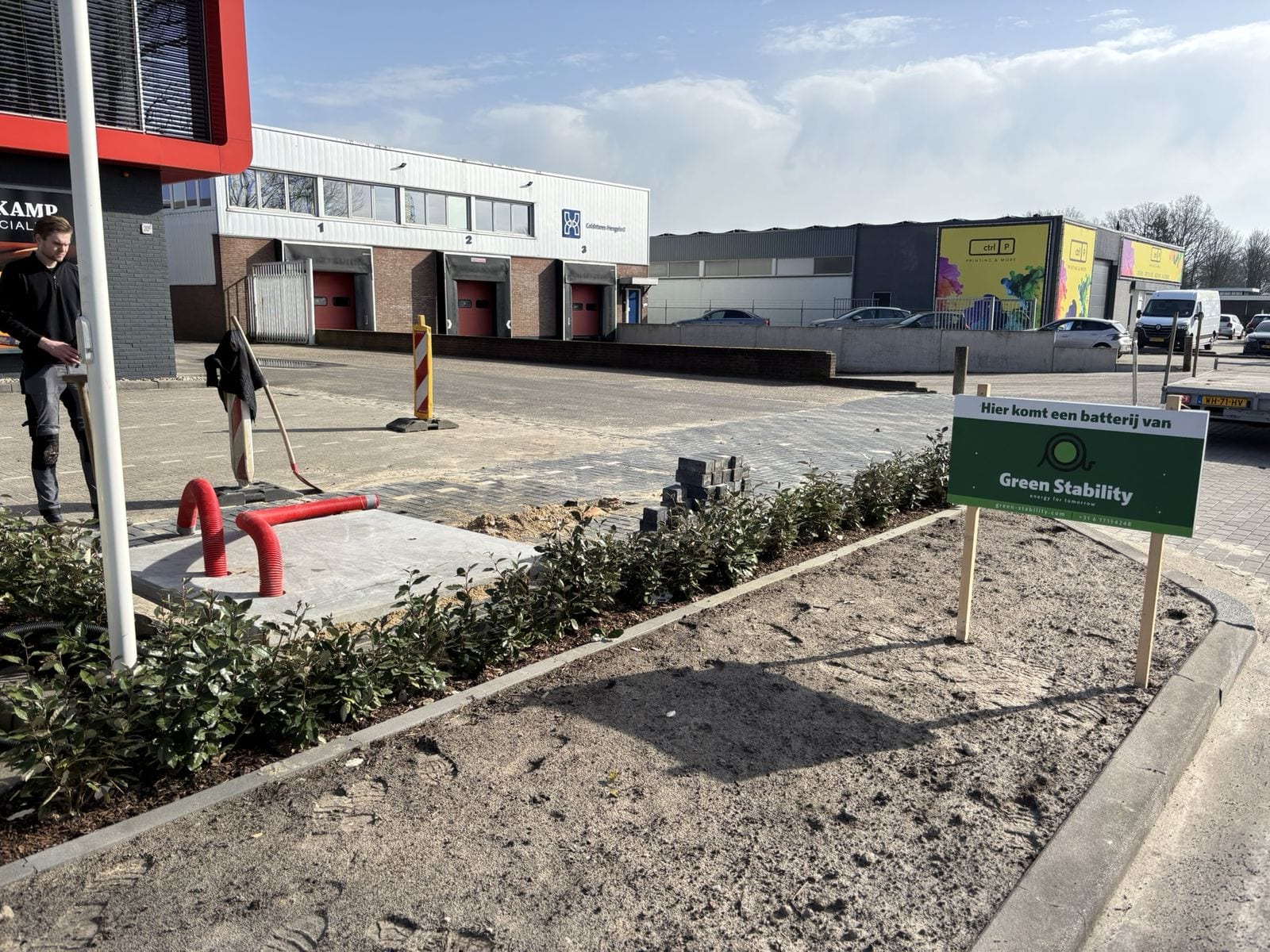 Logistiek distributiecentrum met laadinfrastructuur